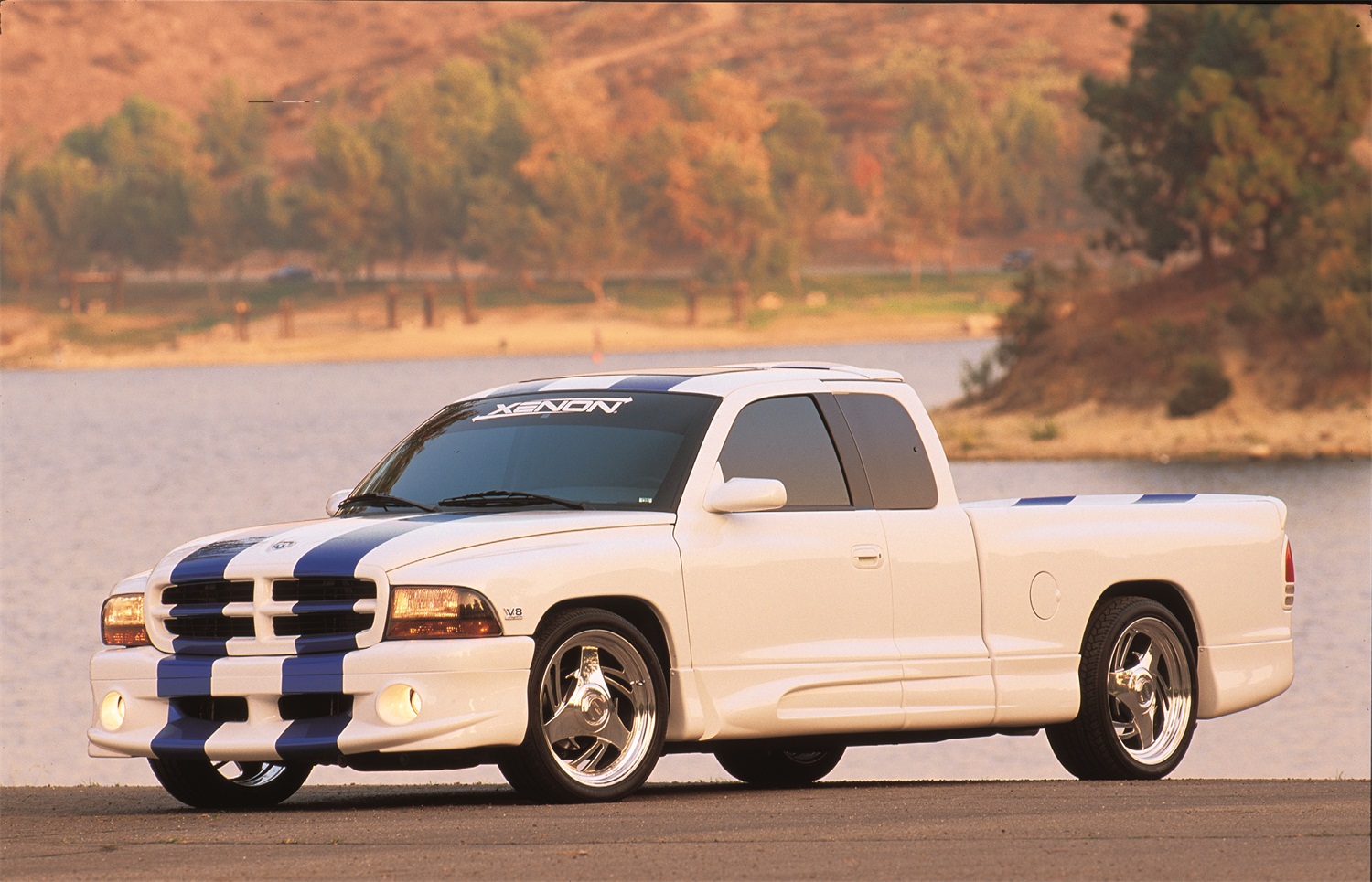 Xenon 2004 Dodge Dakota