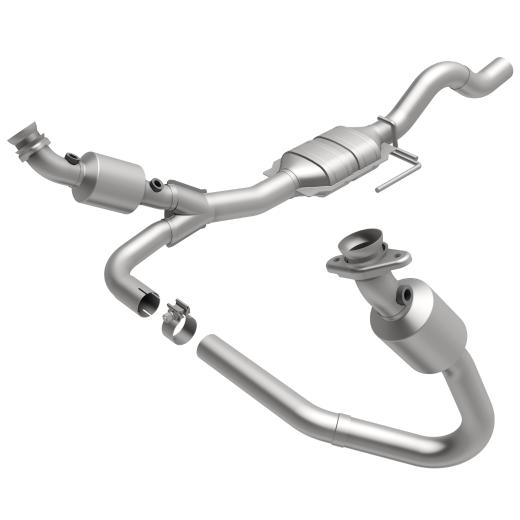 Magnaflow OEM Grade Direct Fit Catalytic Converter - California Emission Equipped (49 State Legal)