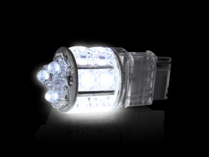 Recon 3156 (13 L.E.D.s on each bulb) 360 Degree L.E.D. Bulb - WHITE