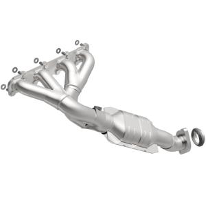 2004 CadillacLR, 2006 CadillacLR, 2005 CadillacLR Magnaflow Exhaust Manifold with Integrated Catalytic Converter (California Legal)