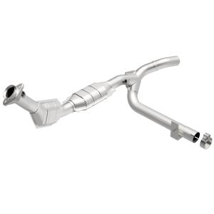 2002 Ford F-150; 5.4, 8V, 2000 Ford F-150; 5.4, 8V, 2001 Ford F-150; 5.4, 8V Magnaflow OEM Grade Direct Fit Catalytic Converter (49 State Legal)