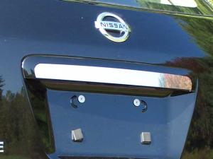 08-12 Nissan Rogue QAA License Bar Trim (Center Cover)