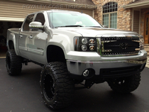 07-13 GMC Sierra Denali 1500 Royalty Core RC3DX Innovative Grille - Smaller Accent Mesh In Corners