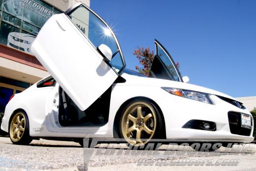 Vertical Doors Inc Bolt-On Lambo Door Kit